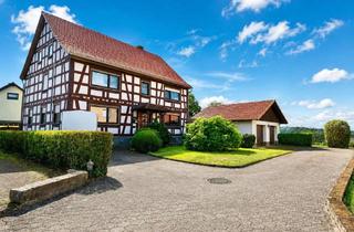 Haus kaufen in 36329 Romrod, Fachwerkcharme trifft großzügiges Grundstück