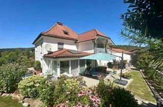Haus kaufen in 94538 Fürstenstein, Ein Zuhause mit Persönlichkeit: 193 m², Wintergarten, Sauna & liebevoller Garten