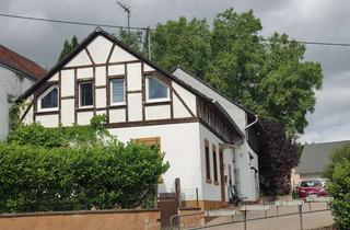 Haus mieten in Althausweg, 55442 Roth, Altbau-Liebe auf den ersten Blick – 4 ZKB mit 2 Garagen