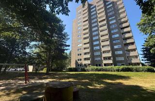 Wohnung kaufen in 34134 Niederzwehren, 4 Zimmer-ETW mit zwei Garagen, Lift sowie beeindruckendem Fernblick nahe der Dönche! - sofort frei