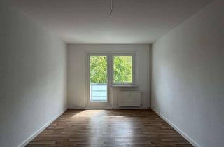 Wohnung mieten in Havelländer Ring 55, 12629 Hellersdorf, Saniertes Single-Apartment mit Südbalkon sucht Nachmieter