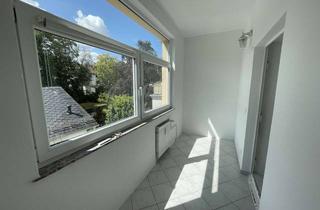 Wohnung mieten in 61231 Bad Nauheim, Bad Nauheim - Parklage! Helle 2,5-Zimmer-Altbauwohnung