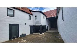 Haus kaufen in 97837 Erlenbach, MITTEN IM HERZEN VON ERLENBACH - TEILSANIERT MIT INNENHOF UND SCHEUNE