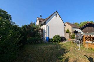 Haus kaufen in 91088 Bubenreuth, Zentrales 2-Familien-Haus, großer gewachsener Garten, Doppelgarage, PV-Anlage, provisionsfrei