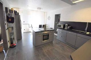 Anlageobjekt in 40822 Mettmann, Selten: 4-Familien-Haus mit freier Eigentümerwohnung m. Garten in Metzkausen !