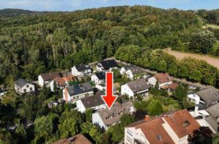Wohnung kaufen in Bessenbacher Weg 138, 63739 Aschaffenburg, DIETZ: 5-Zimmer-Dachgeschosswohnung mit Garage, Balkon im energetisch sanierten 7FH! Nähe Waldrand!