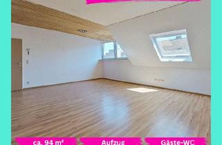 Wohnung kaufen in 45139 Südostviertel, Essen-Huttrop ca. 94m² | Großzügige 3-Zimmer-Dachgeschosswohnung mit Aufzug