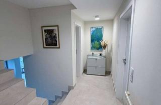 Wohnung kaufen in Am Hellenberg 13A, 61184 Karben, "Haus im Haus": Exclusive 4-Zimmer-Maisonette mit ca. 500qm Garten zu verkaufen