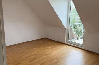 Wohnung mieten in Kaiser-Wilhelm-Straße 44, 12247 Lankwitz, Große Wohnung mit Balkon und Terrasse