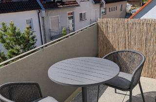 Wohnung mieten in Raichbergstraße 12, 70329 Obertürkheim, Helle 2,5 Zi. Whg. in Stgt. Obertürkheim inkl. Balkon, Garage und Hobbyraum (18 qm)