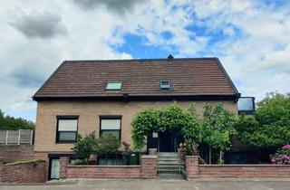 Haus kaufen in 76275 Ettlingen, Zwei Wohnungen in ruhiger Lage nahe Ettlinger Innenstadt – vielseitiges Wohnhaus Balkon und Terrasse
