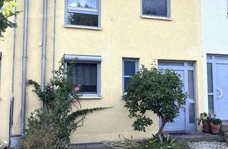 Reihenhaus kaufen in 91154 Roth, Das etwas andere Reihenhaus: Hell. Modern. Nachhaltig. Sofort frei. Mit Top-Infrastruktur.