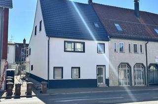 Einfamilienhaus kaufen in 89520 Heidenheim, Viel Platz, umfangreich saniert & flexibel nutzbar – Einfamilienhaus mit Scheune und Terrasse