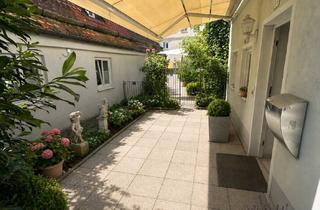 Doppelhaushälfte kaufen in 86316 Friedberg, Altstadtliebhaber! Kleine Doppelhaushälfte mit kl. Vorgarten und Stadl mitten in der Altstadt!