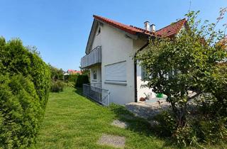 Doppelhaushälfte kaufen in 75365 Calw, Großzügige Doppelhaushälfte mit ca. 123 m² Wohnfläche, Terrasse, Balkon & Garage in Calw-Alzenberg