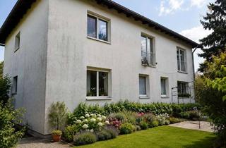 Haus kaufen in 97355 Rüdenhausen, Charmantes Zweifamilienhaus mit viel Platz und Potenzial in idyllischer Lage von Rüdenhausen