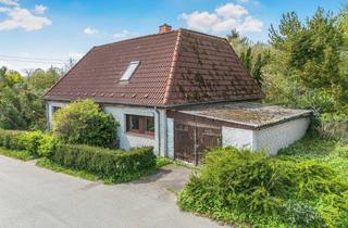 Grundstück zu kaufen in 24159 Holtenau, Großzügiges Grundstück in attraktiver Lage von Kiel-Holtenau mit sanierungsbedürftigen Altbestand