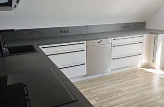 Wohnung mieten in Im Himmrich 10, 61440 Oberursel, Helle Dachgeschosswohnung in ruhiger Lage mit hervorragender Anbindung an Frankfurt