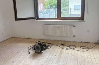 Wohnung mieten in 50127 Bergheim, Wohnung mit riesigen Garten: 2,5-Zimmer-Wohnung in Bergheim