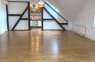 Wohnung mieten in 65195 Wiesbaden, Ausgefallene Dachgeschoss-Maisonette mit Lift und super Blick in zentraler ruhiger Lage!