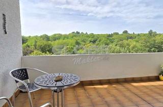 Wohnung kaufen in 65812 Bad Soden, BAD SODEN 3-Zi. ETW mit schönster Aussicht + 14 qm Balkon-Terrasse in Sonnenlage!