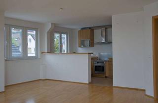 Wohnung kaufen in 61476 Kronberg, Großzügige 3-Zimmer-Maisonette in Kronberg-Schönberg mit Skyline-Blick, 2 TG-Plätzen & Wallbox