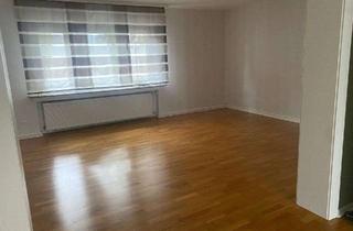 Wohnung mieten in Wilhelmshöhe 20, 42655 Solingen-Mitte, Helle 3-Zimmer-Wohnung in ruhiger Lage und mit Gartenmitbenutzung