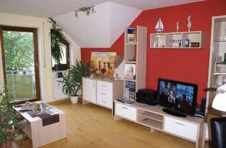 Wohnung mieten in Amselfeld, 91056 Alterlangen, Provisionsfrei und mit neuer EBK: Helle, geräumige 2-Zimmer-Dachgeschosswohnung