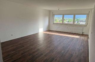 Wohnung mieten in Mörikestraße, 74399 Walheim, Große 4,5 Zimmer Wohnung mit Balkon, Aufzug & neuw. Einbauküche