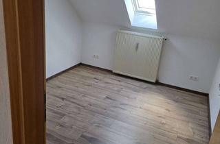 Wohnung mieten in Am Schießrain, 63825 Schöllkrippen, Alltagstaugliche 4-Zimmer-Wohnung in Schöllkrippen