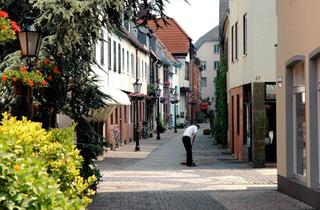 Wohnung mieten in Tiefstraße 13, 47906 Kempen, Kompakt wohnen: 2-Zimmer-DG-Wohnung in Kempen