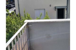 Wohnung mieten in Stadtbergerstraße 20, 86157 Pfersee, Stilvolle Drei-Zimmer-Wohnung in Pfersee