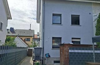 Doppelhaushälfte kaufen in 64347 Griesheim, Doppelhaushälfte mit Einliegerwohnung im Herzen von Griesheim