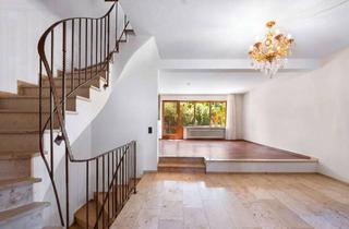 Haus kaufen in 79189 Bad Krozingen, Attraktives Zuhause in begehrter Lage, Haus in 2. Reihe mit schönem Grundstück & Garage.