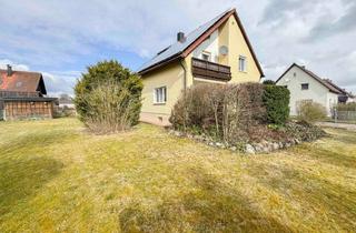 Einfamilienhaus kaufen in 93104 Sünching, Zwei Etagen, viele Möglichkeiten – Einfamilienhaus mit großem Garten & PV in Sünching