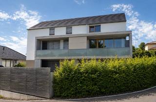 Haus mieten in 72379 Hechingen, Moderne, neuwertige DHH mit Burgblick, 85 m², 3,5 Zi.: Loggia, Terrasse, Carport, EEK A