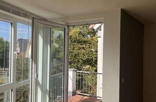 Wohnung kaufen in 64572 Büttelborn, Lichtdurchflutete ETW im Grünen. Pflegeleichte 2-Zimmer-Whg. in ruhiger Sackgasse - Provisionsfrei