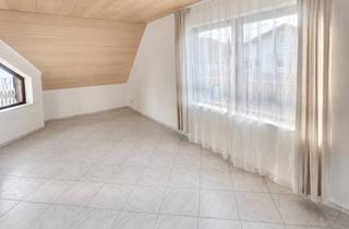 Wohnung mieten in 73326 Deggingen, Großzügige 3-Zimmer-Dachgeschosswohnung mit Fußbodenheizung, überdachtem Balkon und Einbauküche