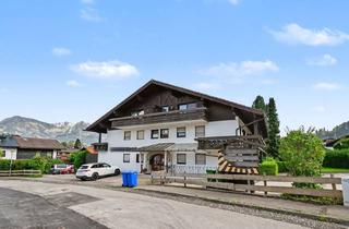 Wohnung kaufen in 87538 Obermaiselstein, Charmante Dachgeschosswohnung in Obermaiselstein – komplett möbliert und ab Oktober bezugsfrei
