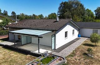 Haus kaufen in 55494 Rheinböllen, Natur pur direkt vor der Tür: Kompakter Wohlfühl-Bungalow mit großem Gartenparadies