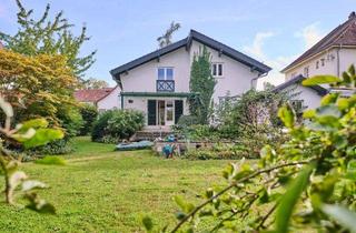Einfamilienhaus kaufen in 94315 Straubing, Ein Reich für Ihre Familie: Charmantes Haus mit 1.010 m² Garten mitten in Straubing