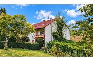 Wohnung kaufen in 97274 Leinach, Herrlicher Blick ins Grüne – 3-Zimmer-Wohnung mit Balkon und 2 Garagen!