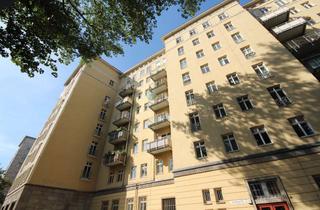 Wohnung kaufen in Strausberger Platz, 10243 Friedrichshain, Historischer Charme im 6. OG – 3-Zimmer-Wohnung am Strausberger Platz