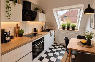 Wohnung kaufen in 40721 Hilden, Modernisierte 2-Zimmer-Dachgeschosswohnung mit Balkon & Tiefgaragenstellplatz – provisionsfrei