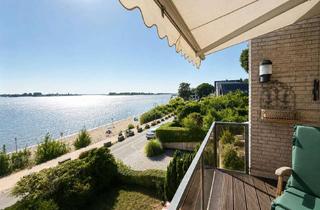 Wohnung kaufen in 22587 Blankenese, Vermietete 3-Zimmer-Wohnung mit weitem Elbblick, zwei Balkonen und Garagenstellplatz