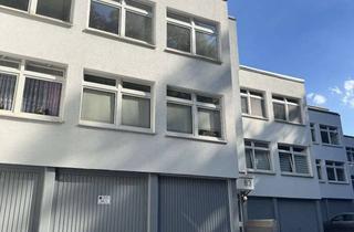 Wohnung kaufen in Nützenberger Straße 83, 42115 Elberfeld, Provisionsfrei - Vermietete 3-Zimmer-Wohnung mit Balkon & 2 Garagen in Wuppertal-Elberfeld