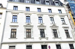Wohnung kaufen in 40211 Pempelfort, Erstbezug Altbauperle Pempelfort! Stilvoll kernsanierte 3 Zi.-Beletage mit Balkon u. Aufzug