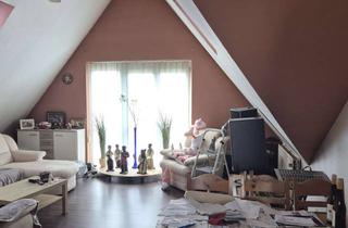 Wohnung kaufen in 34277 Fuldabrück, Zwei Zimmer in Fuldabrück: Helle Dachgeschosswohnung mit Einbauküche