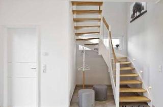 Wohnung kaufen in Obere Holzstr. xxxx, 42653 Gräfrath, Großzügige 3-Zimmer-Maisonette-Wohnung nebst Garten und Stellplatz