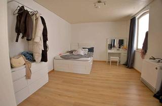 Wohnung mieten in 72108 Rottenburg, Großzügig & zentral: Renovierte 3 Zimmer Wohnung im Herzen von Rottenburg